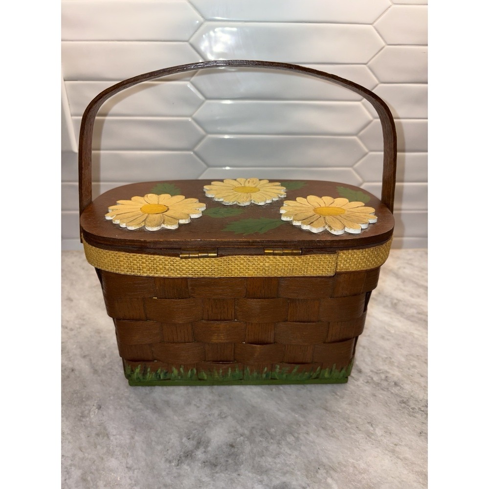 Super Cute Vintage Basket Purse Hand Painted Daisies Lined with Wooden Lid - Picture 5 of 9